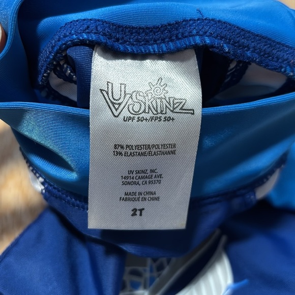 UVSkinz - UPF 50 - Unisex Kids Swim T-Shirt Blue Sailboat Size 2T - Picture 4 of 6